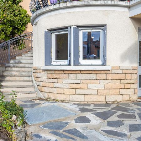 Ferienwohnung Le Grand Parilly Bron Exterior foto